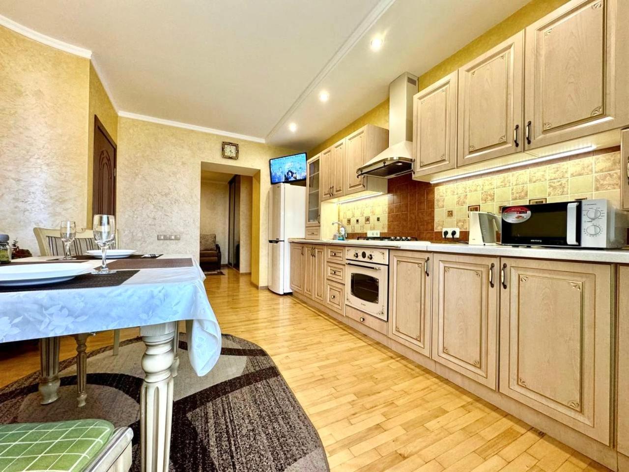 Apartpoltava Вишукані Просторі Апартаменти, Аграрний Університет, Звітна Документація Esterno foto